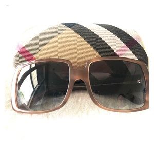 BNIB Burberry Pink/Blush Square Studded Sunglasses